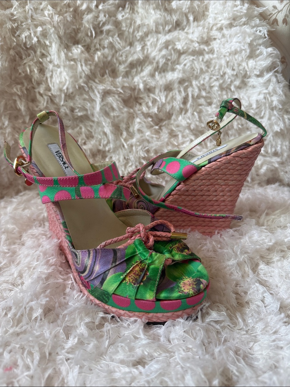 VERSACE FLORAL SUMMER WEDGE PLATFORM HEELS 💚
